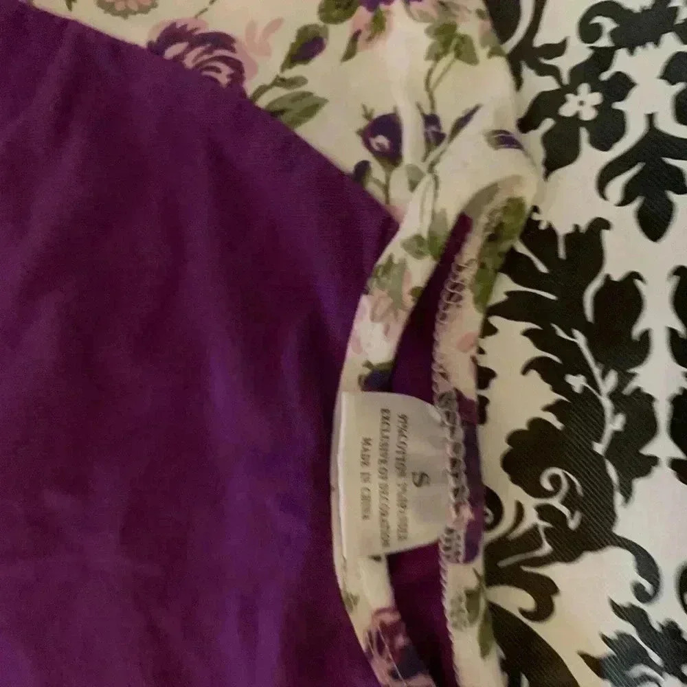 RUFFLE SLEEVE TOP SZ SMALL ✂️ROCK BOTTOM PRICE✂️ - Picture 3 of 7